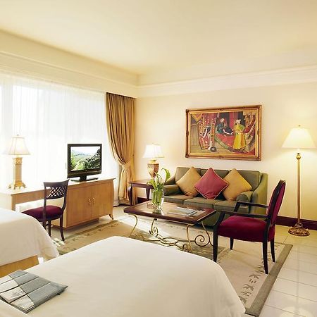Al Sondos Suites By Le Meridien Dubai Room photo