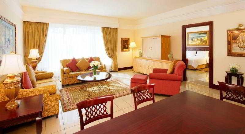 Al Sondos Suites By Le Meridien Dubai Room photo